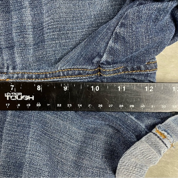 Ava & Viv Women's Distressed Blue Denim Shorts Size 16W - Picture 7 of 8